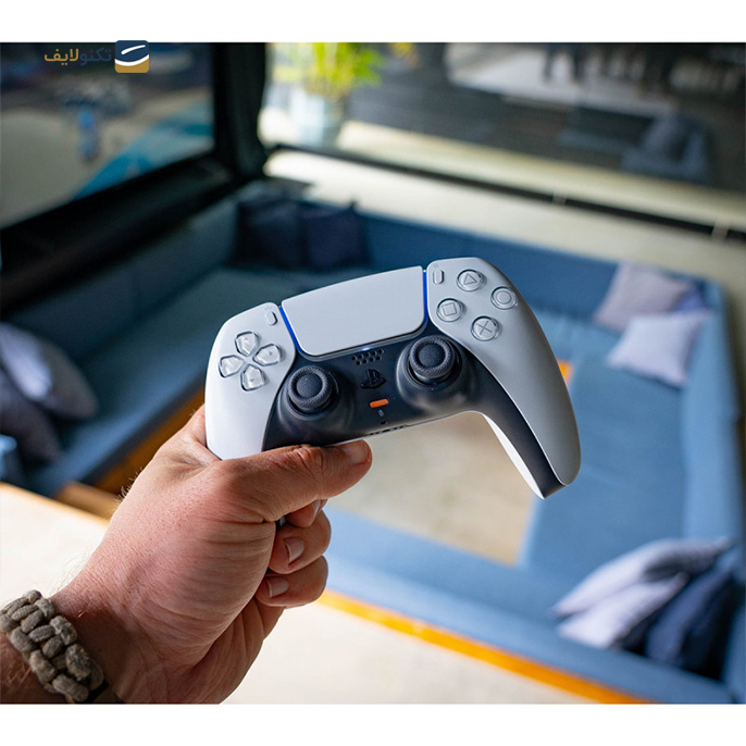 پلی استیشن 5 استاندارد دیسک خور با دو دسته به همراه بازی Elden Ring و Resident Evil Village - Playstation 5 Standard with 2 DualSense controllers And Elden Ring And Resident Evil Village